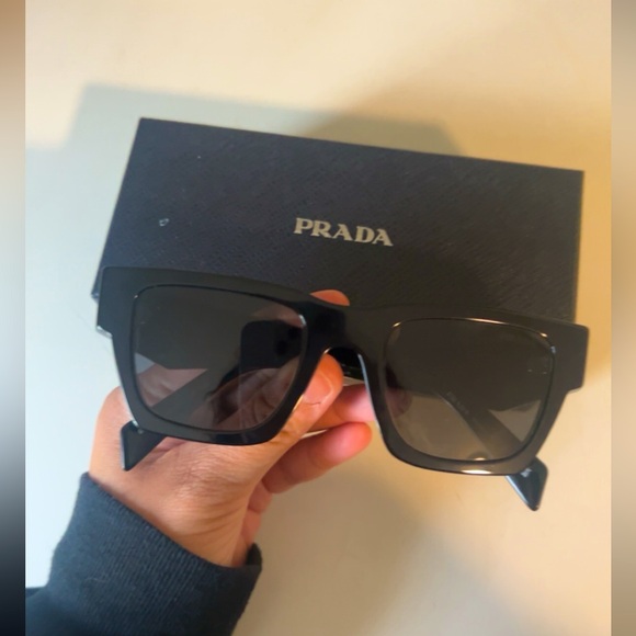 Brand new never worn Prada sunglasses. If interested I can send more pictures! - Picture 1 of 2